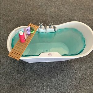 Our Generation Aqua Bathtub with Wooden Tray